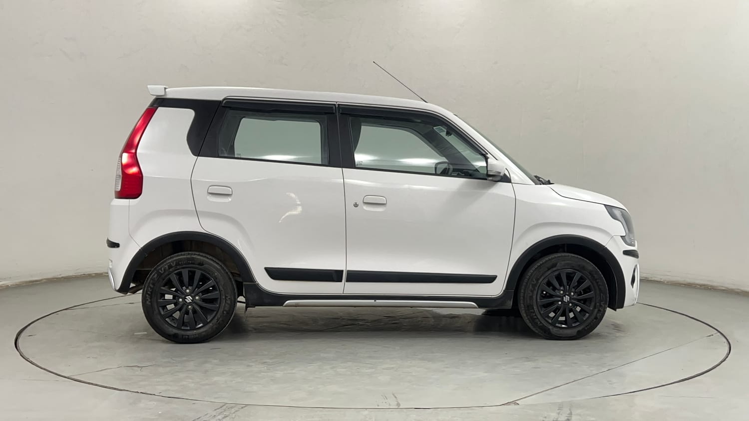 Used 2025 Maruti Suzuki Wagon R ZXI Plus 1.2 Petrol Manual exterior RIGHT SIDE VIEW