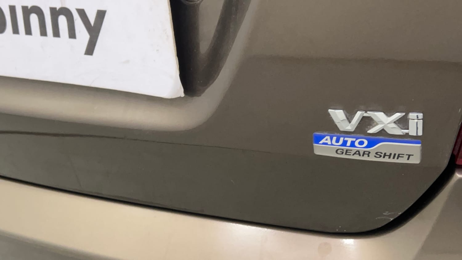 Used 2016 Maruti Suzuki Wagon R 1.0 VXI AMT Petrol Automatic dents MINOR SCRATCH