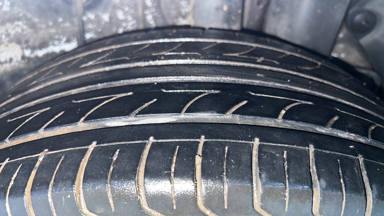 Used 2018 Hyundai Elite i20 Asta 1.2 (O) Petrol Manual tyres LEFT REAR TYRE TREAD VIEW
