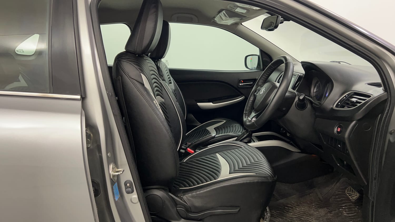 Used 2018 Maruti Suzuki Baleno Alpha 1.2 AT Petrol Automatic interior RIGHT SIDE FRONT DOOR CABIN VIEW