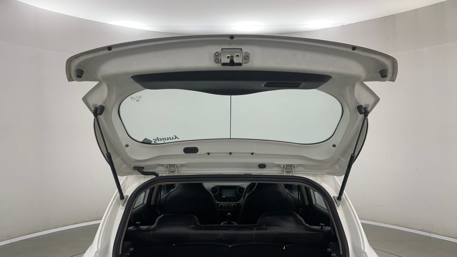 Used 2016 Hyundai Grand i10 Magna 1.2 Kappa VTVT Petrol Manual interior DICKY DOOR OPEN VIEW