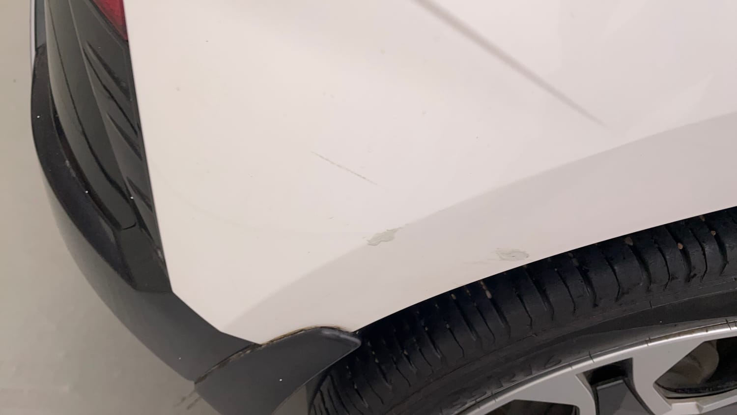 Used 2024 Hyundai i20 Sportz (O) 1.2 IVT Petrol Automatic dents MINOR SCRATCH