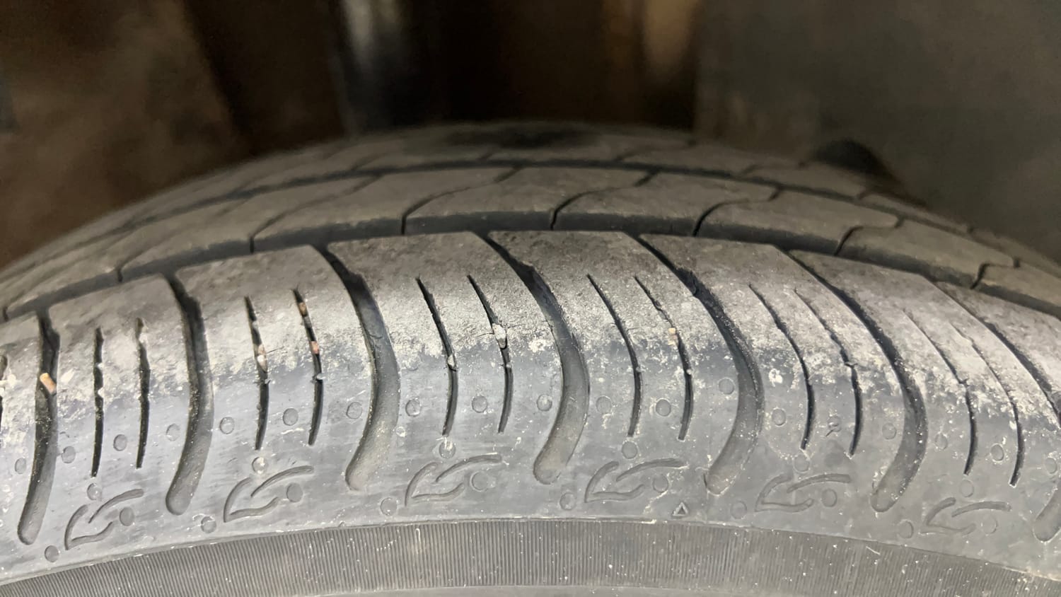 Used 2016 Tata Tiago Revotron XZ Petrol Manual tyres RIGHT REAR TYRE TREAD VIEW