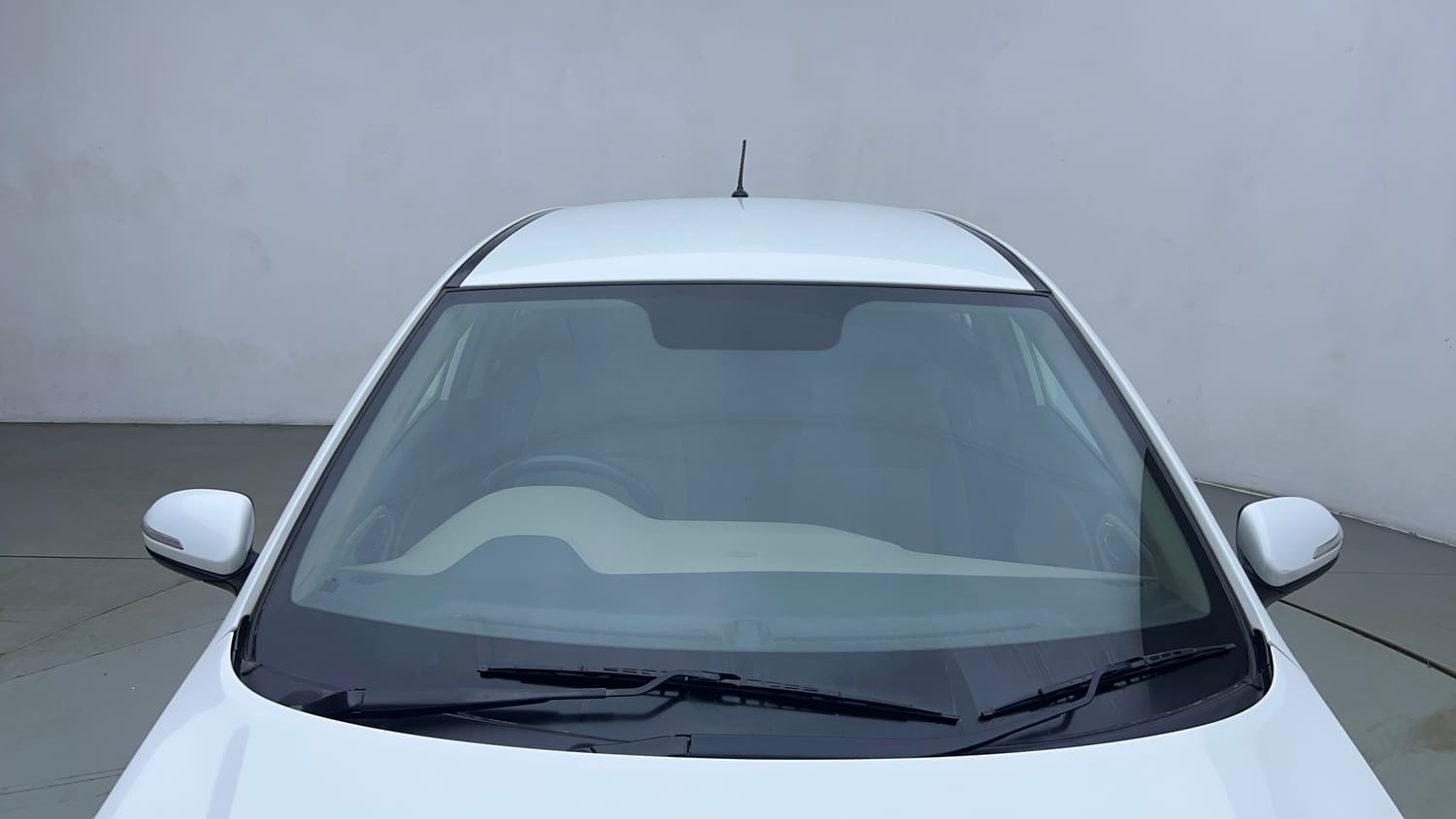 Used 2018 Hyundai Elite i20 Asta 1.2 (O) Petrol Manual exterior FRONT WINDSHIELD VIEW