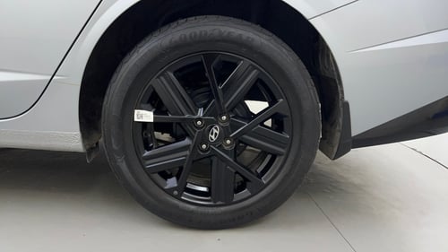 Used 2023 Hyundai Verna SX 1.5 Turbo Petrol DCT Petrol Automatic tyres LEFT REAR TYRE RIM VIEW