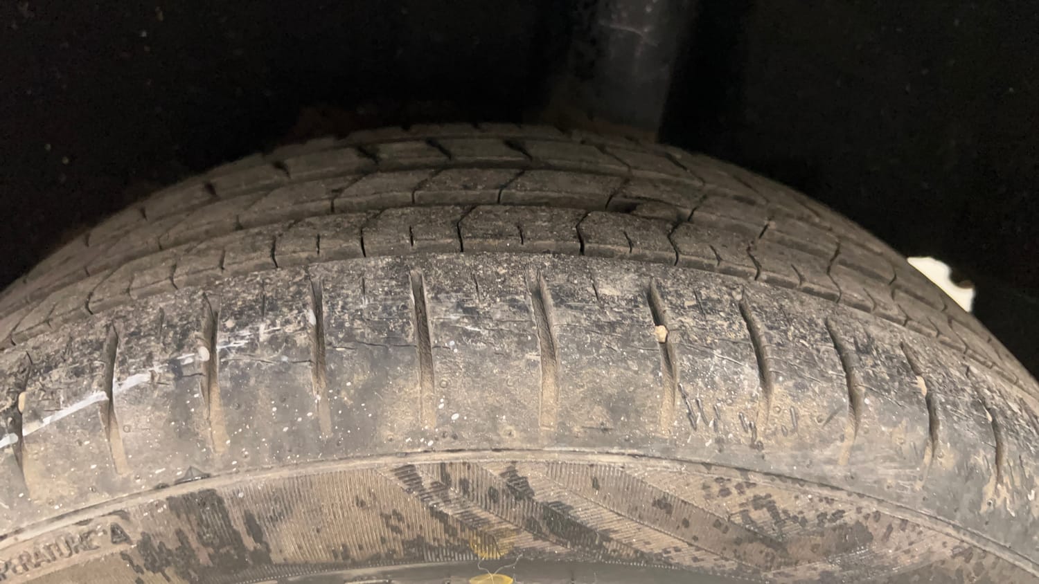 Used 2018 Maruti Suzuki Baleno Alpha 1.2 AT Petrol Automatic tyres LEFT REAR TYRE TREAD VIEW