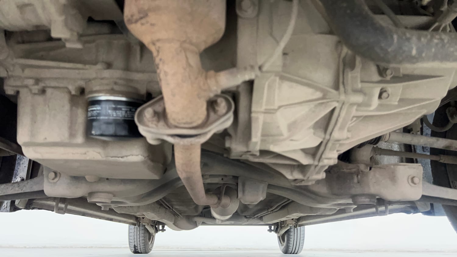 Used 2017 Maruti Suzuki Wagon R 1.0 VXI AMT (O) Petrol Automatic extra FRONT LEFT UNDERBODY VIEW