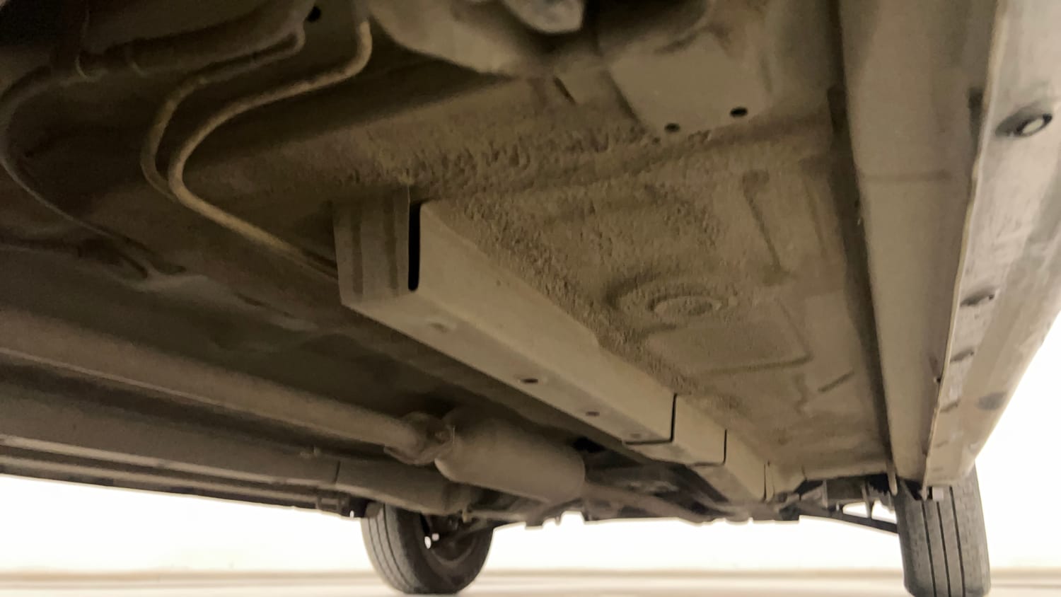 Used 2016 Maruti Suzuki Wagon R 1.0 VXI AMT Petrol Automatic extra REAR RIGHT UNDERBODY VIEW