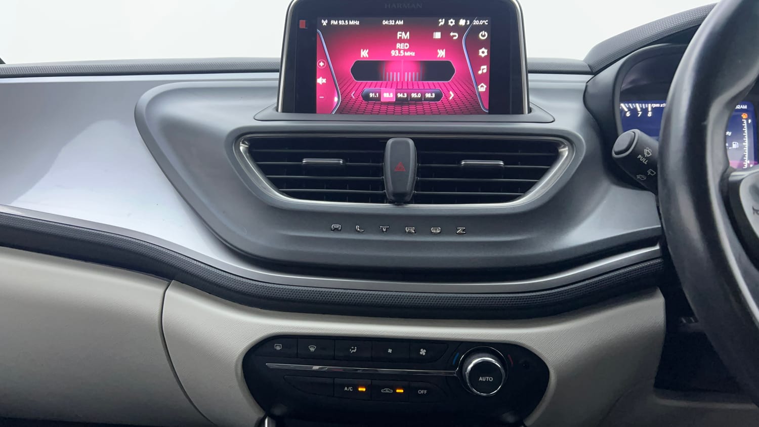 Used 2021 Tata Altroz XZ Plus Petrol Petrol Manual interior MUSIC SYSTEM & AC CONTROL VIEW