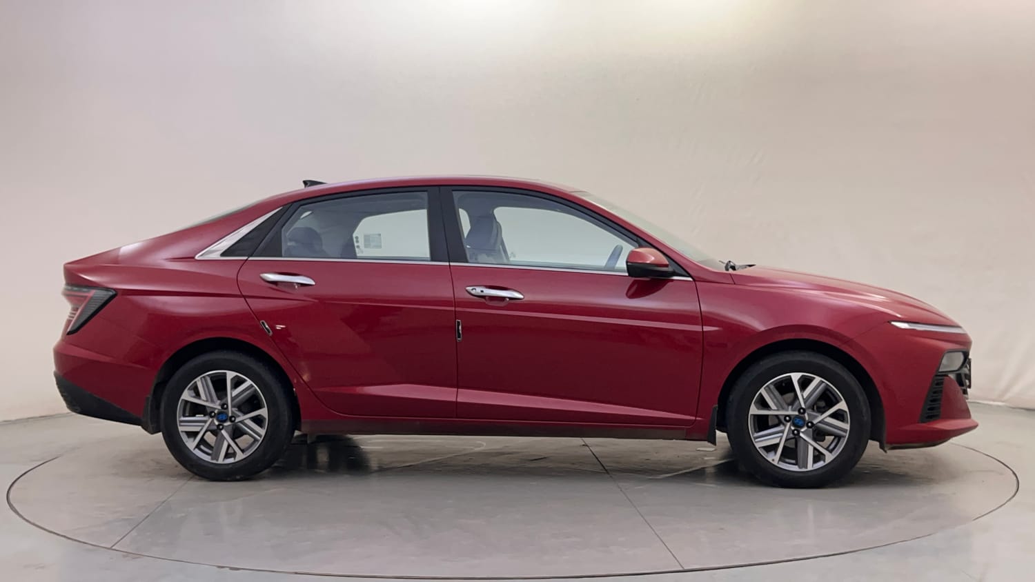 Used 2023 Hyundai Verna SX 1.5 Petrol MT Petrol Manual exterior RIGHT SIDE VIEW