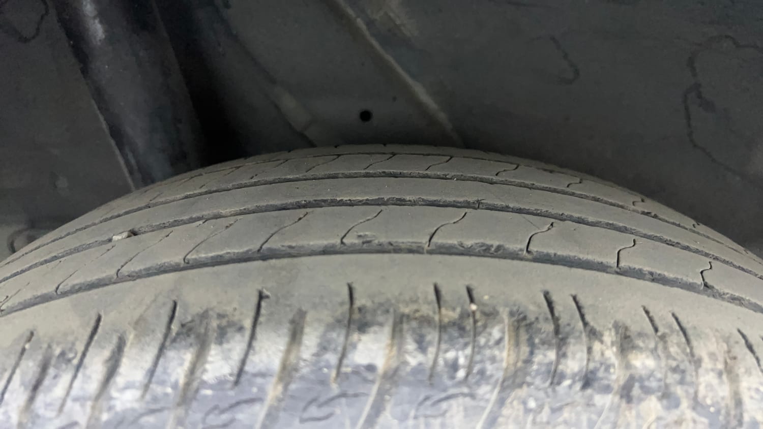 Used 2020 Hyundai Venue SX 1.4 CRDi Diesel Manual tyres RIGHT REAR TYRE TREAD VIEW
