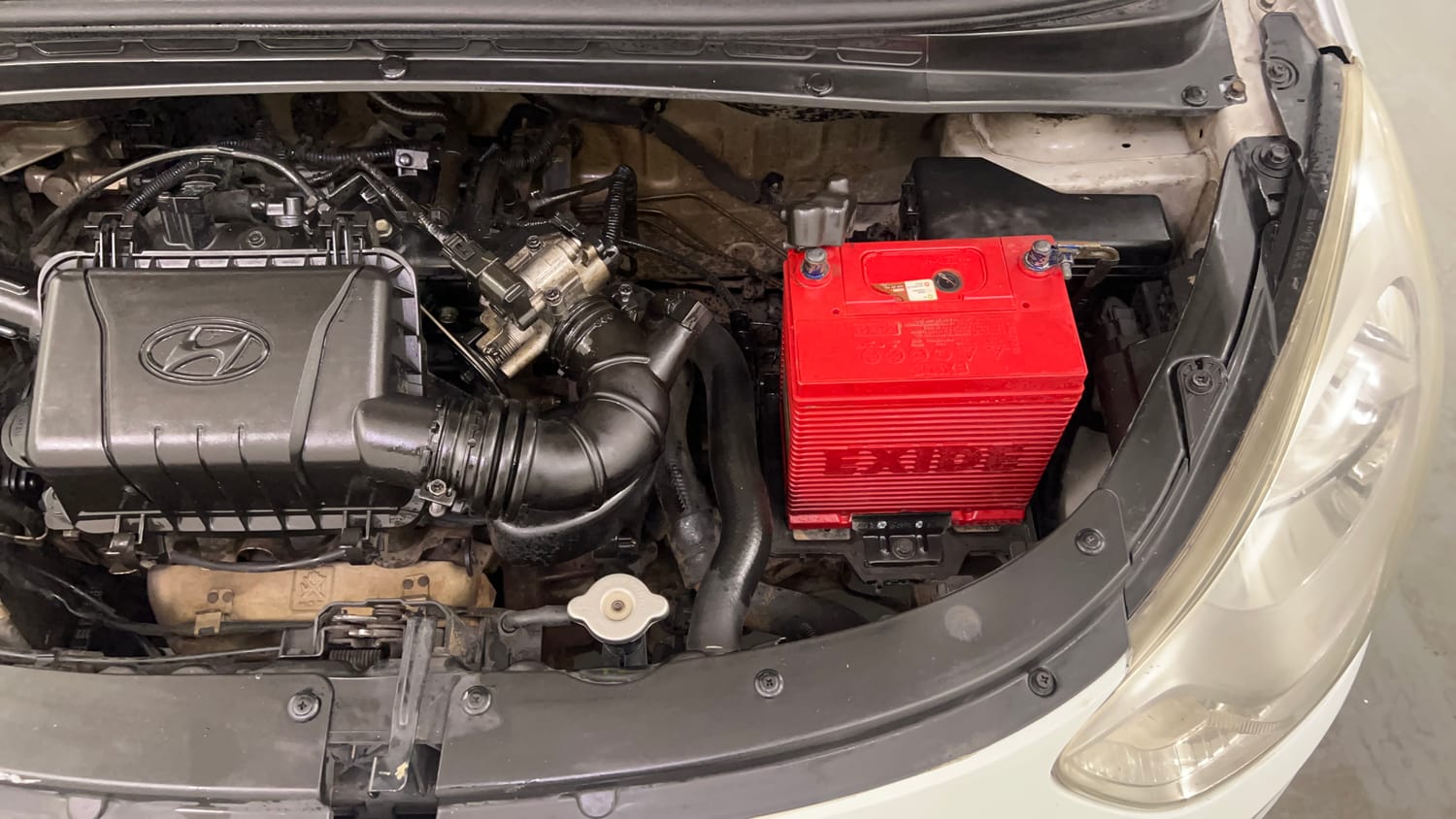 Used 2012 Hyundai i10 Magna 1.1 iRDE2 Petrol Manual engine ENGINE LEFT SIDE VIEW
