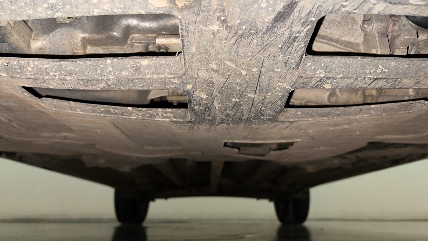 Used 2017 Hyundai Creta 1.6 SX Plus AT Diesel Automatic extra FRONT LEFT UNDERBODY VIEW