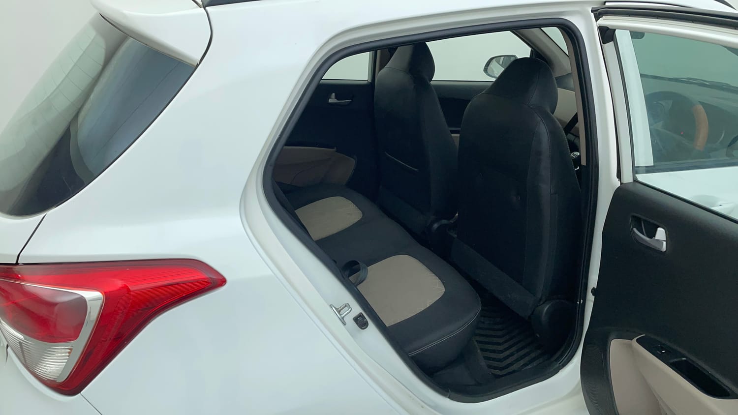 Used 2018 Hyundai Grand i10 Sportz (O) 1.2 Kappa VTVT Petrol Manual interior RIGHT SIDE REAR DOOR CABIN VIEW