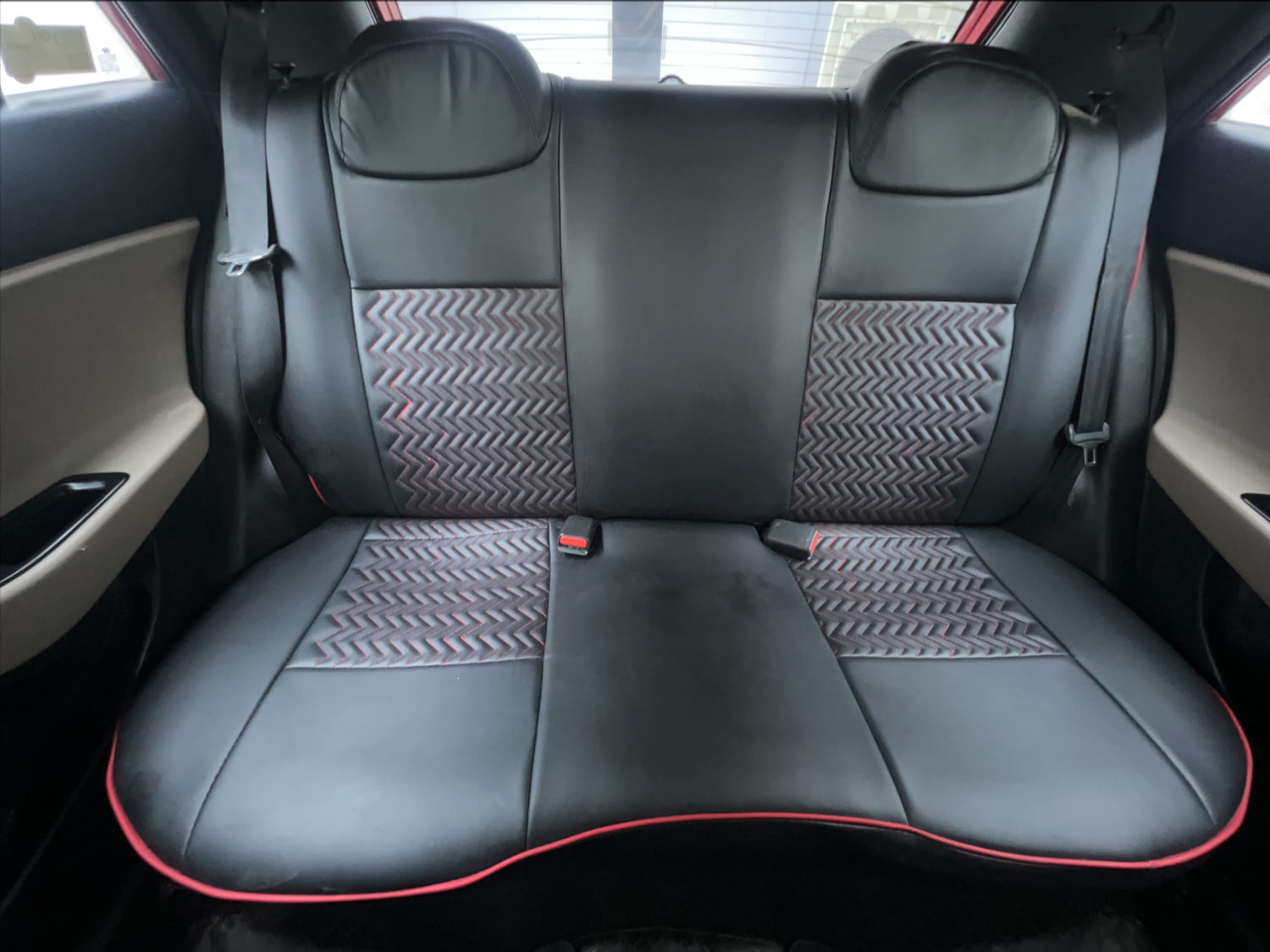 Used 2017 Hyundai Elite i20 Sportz 1.2 CNG (Outside fitted) Cng Manual interior REAR SEAT CONDITION VIEW