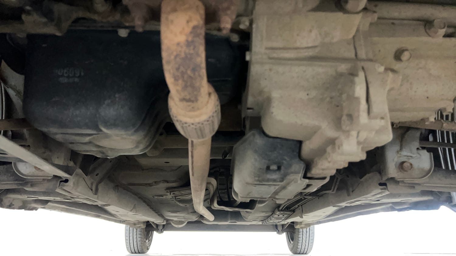 Used 2016 Hyundai Eon Magna Petrol Manual extra FRONT LEFT UNDERBODY VIEW