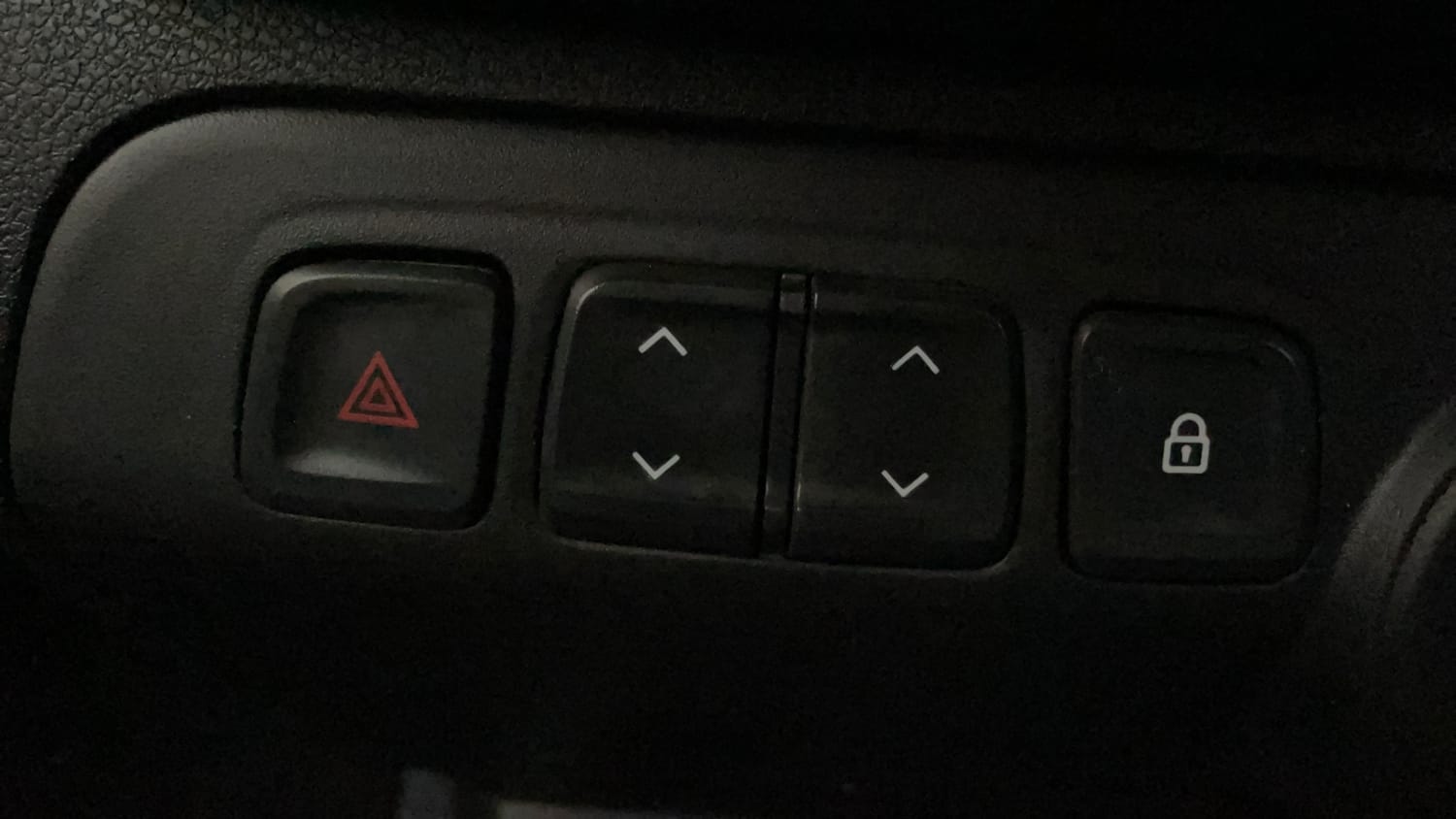 Used 2018 Renault Kwid RXT Petrol Manual top_features Power windows