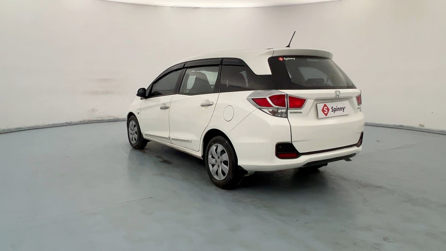 Used 2015 Honda Mobilio S Petrol Petrol Manual exterior LEFT REAR CORNER VIEW