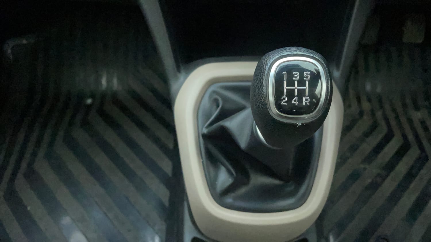 Used 2018 Hyundai Grand i10 Sportz (O) 1.2 Kappa VTVT Petrol Manual interior GEAR  KNOB VIEW