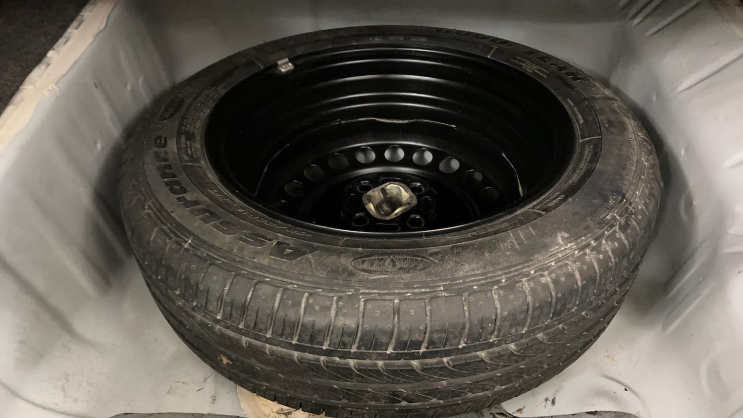 Used 2023 Honda City ZX Petrol MT Petrol Manual tyres SPARE TYRE VIEW