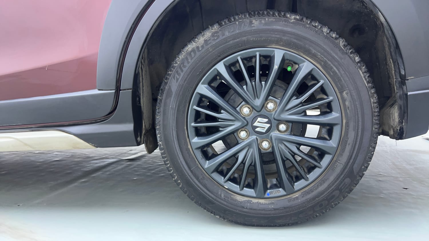 Used 2022 Maruti Suzuki XL6 Zeta AT Petrol Petrol Automatic tyres LEFT REAR TYRE RIM VIEW