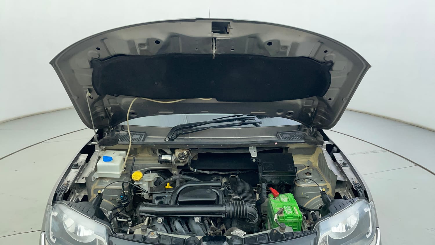 Used 2019 Renault Kwid RXT (O) 1.0 SCE Edition Petrol Manual engine ENGINE & BONNET OPEN FRONT VIEW