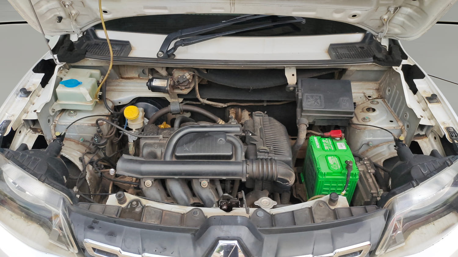 Used 2017 Renault Kwid 1.0 RXT AMT Opt Petrol Automatic engine ENGINE & BONNET OPEN FRONT VIEW