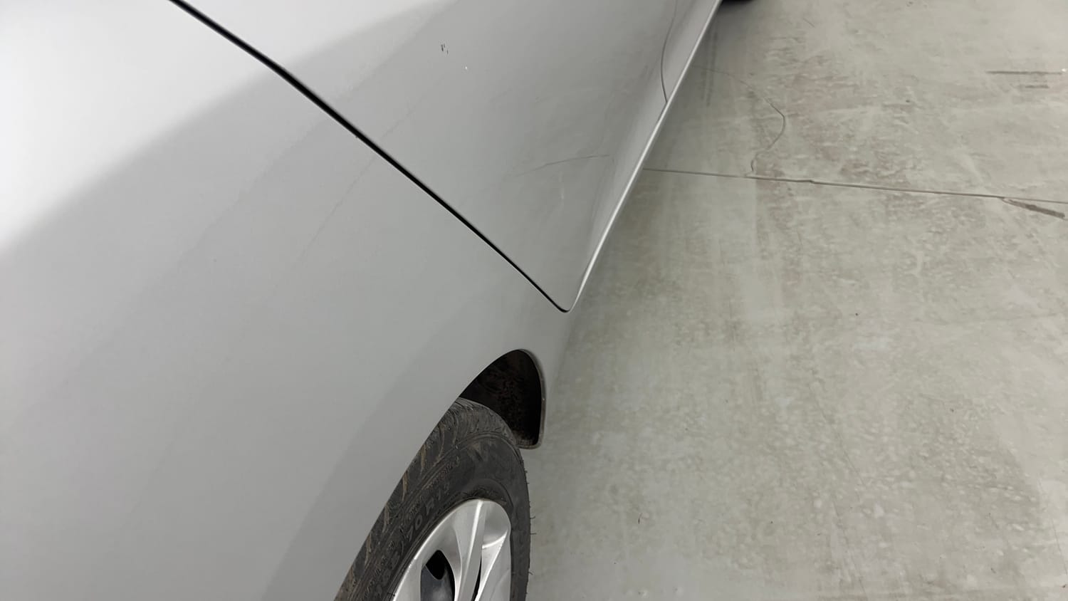 Used 2016 Hyundai Eon Magna Petrol Manual dents MINOR SCRATCH