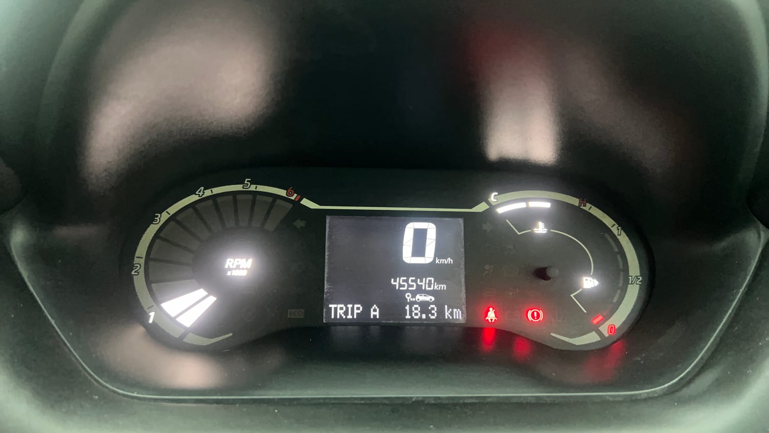 Used 2021 Nissan Magnite XE Petrol Manual interior CLUSTERMETER VIEW