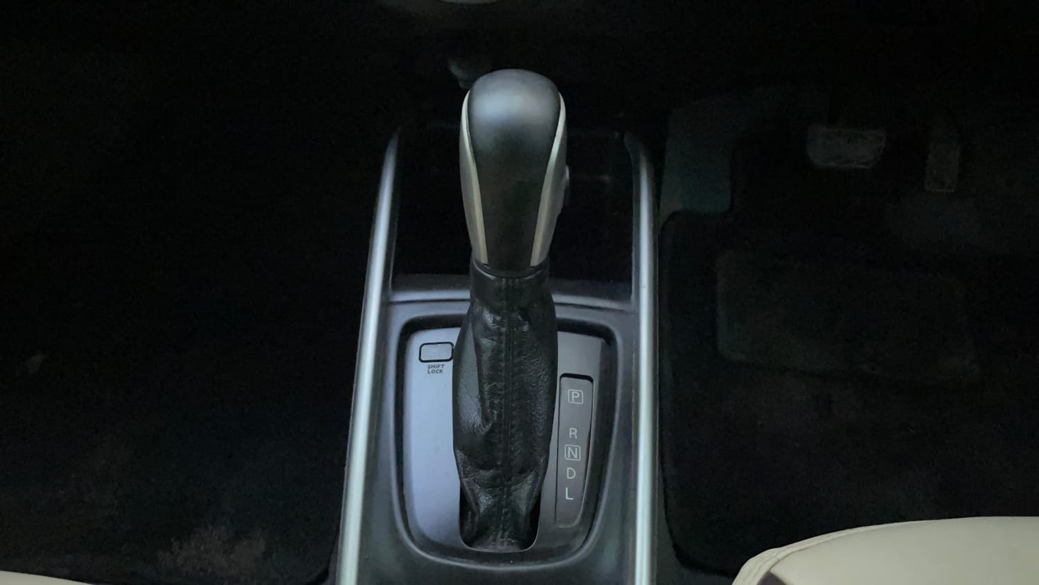 Used 2018 Maruti Suzuki Baleno Alpha 1.2 AT Petrol Automatic interior GEAR  KNOB VIEW