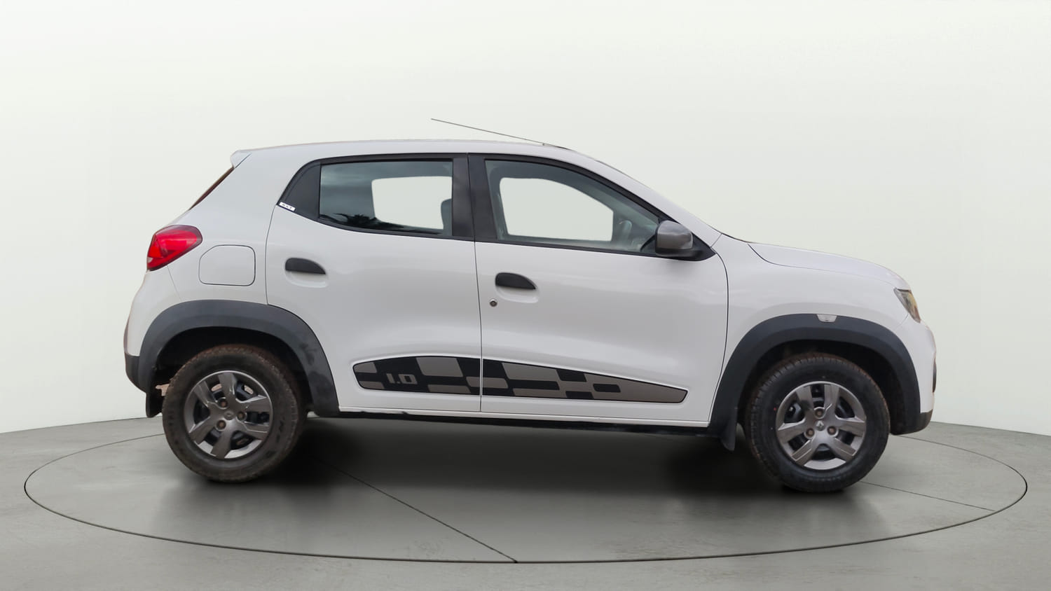 Used 2017 Renault Kwid 1.0 RXT AMT Opt Petrol Automatic exterior RIGHT SIDE VIEW