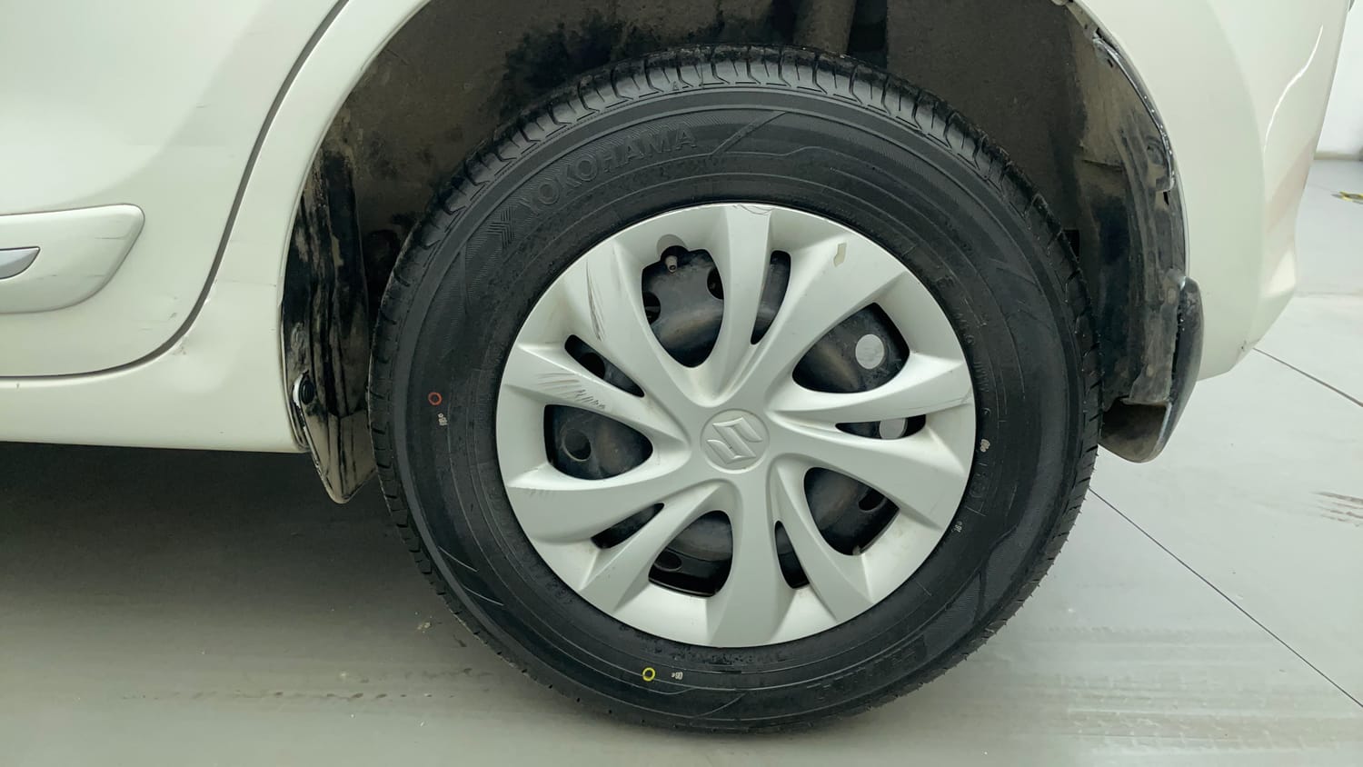 Used 2018 Maruti Suzuki Swift VXi Petrol Manual tyres LEFT REAR TYRE RIM VIEW