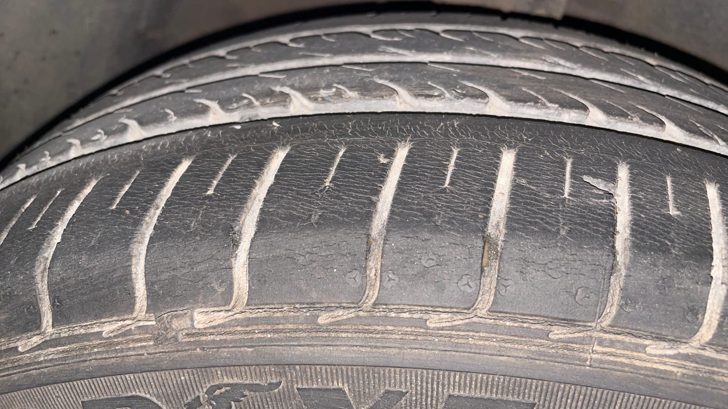 Used 2019 Ford Freestyle Titanium 1.2 Ti-VCT Petrol Manual tyres RIGHT FRONT TYRE TREAD VIEW