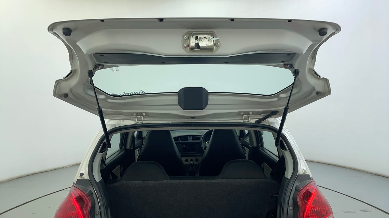 Used 2019 Maruti Suzuki Alto 800 LXi Petrol Manual interior DICKY DOOR OPEN VIEW
