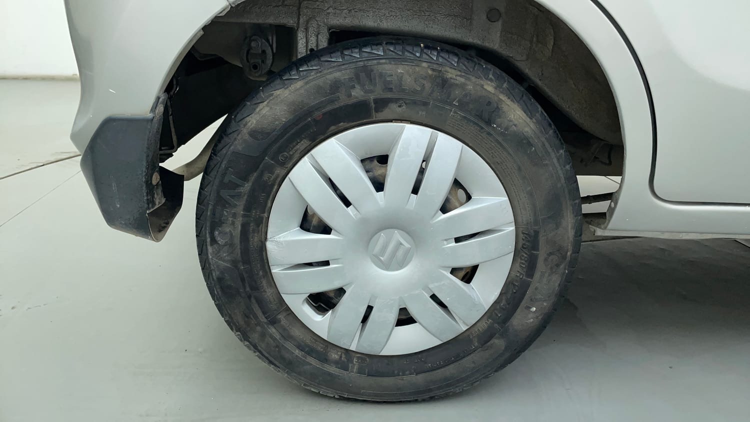 Used 2019 Maruti Suzuki Alto 800 LXi Petrol Manual tyres RIGHT REAR TYRE RIM VIEW