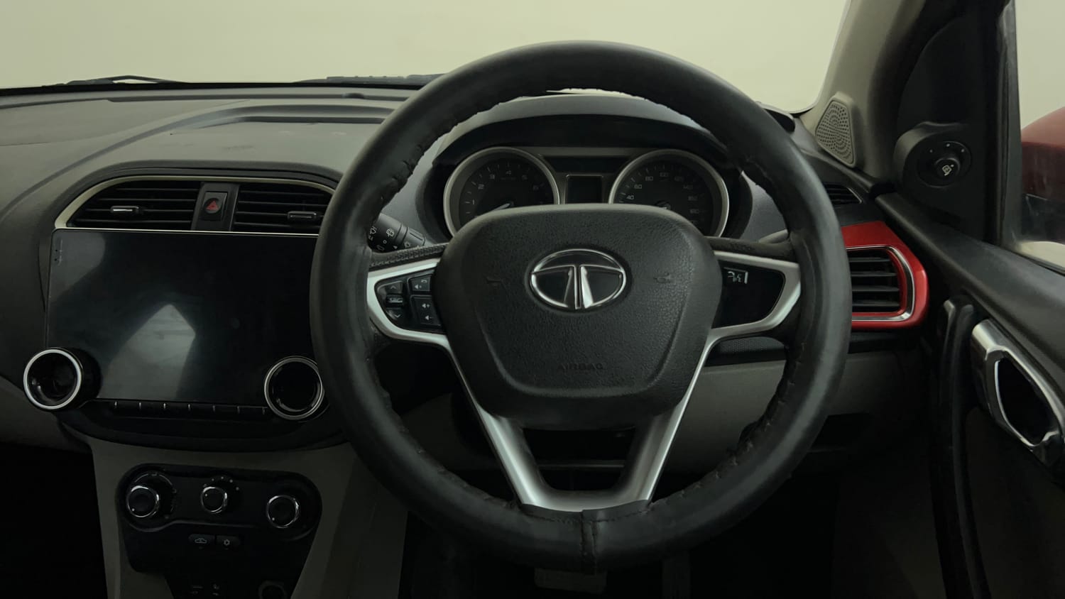 Used 2018 Tata Tiago Revotron XZA Petrol Automatic interior STEERING VIEW