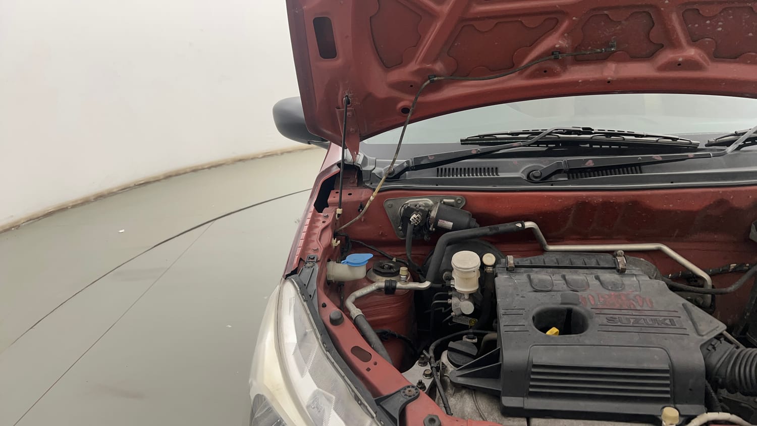 Used 2016 Maruti Suzuki Alto K10 VXi AMT Petrol Automatic engine ENGINE RIGHT SIDE HINGE & APRON VIEW