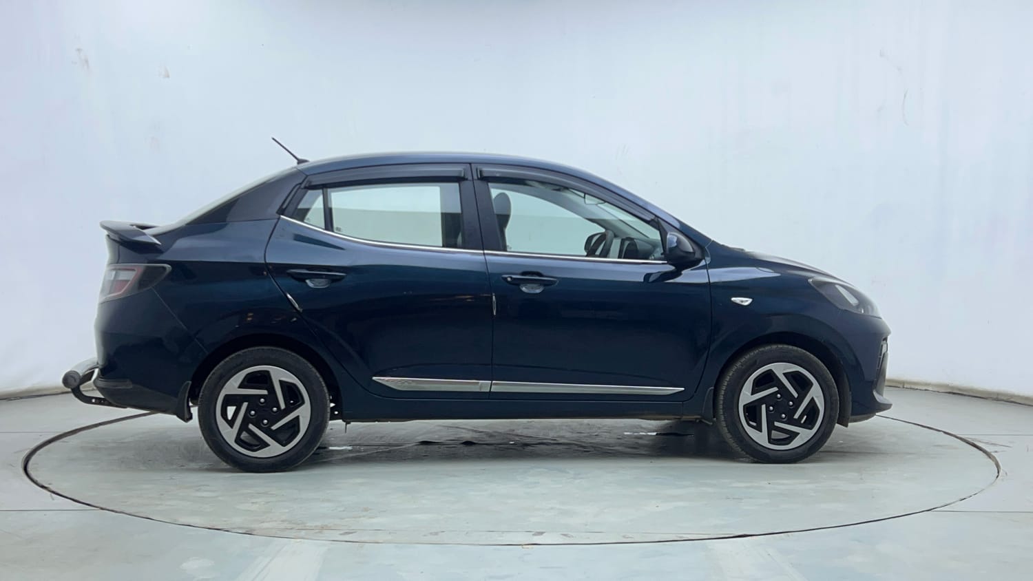 Used 2024 Hyundai Aura S 1.2 CNG Cng Manual exterior RIGHT SIDE VIEW