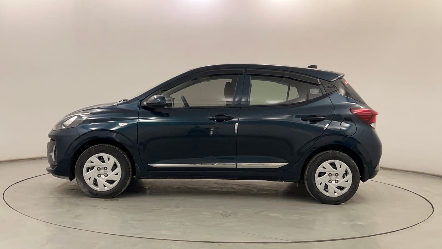 Used 2023 Hyundai Grand i10 Nios Magna 1.2 Kappa VTVT Petrol Manual exterior LEFT SIDE VIEW