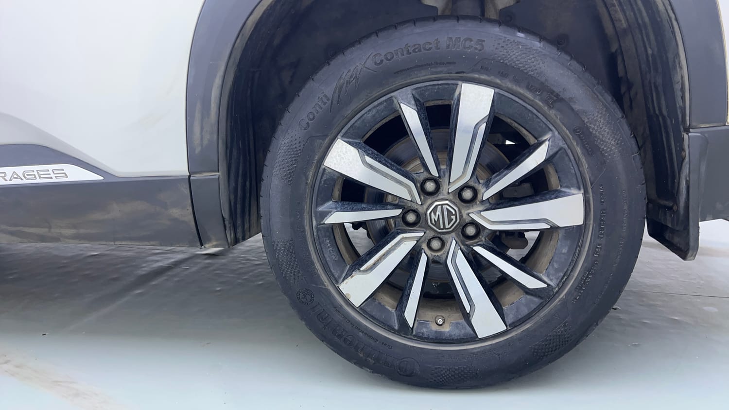 Used 2019 MG Motors Hector Sharp Hybrid 1.5 Petrol Hybrid Manual tyres LEFT REAR TYRE RIM VIEW