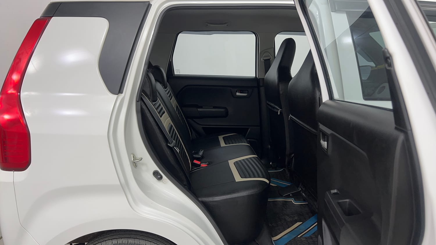 Used 2024 Maruti Suzuki Wagon R VXI 1.0 AGS Petrol Automatic interior RIGHT SIDE REAR DOOR CABIN VIEW