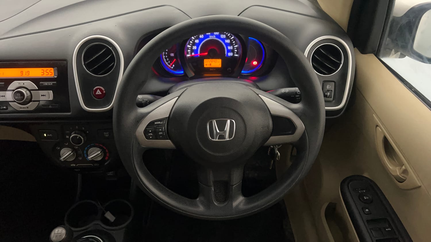 Used 2015 Honda Mobilio S Petrol Petrol Manual interior STEERING VIEW
