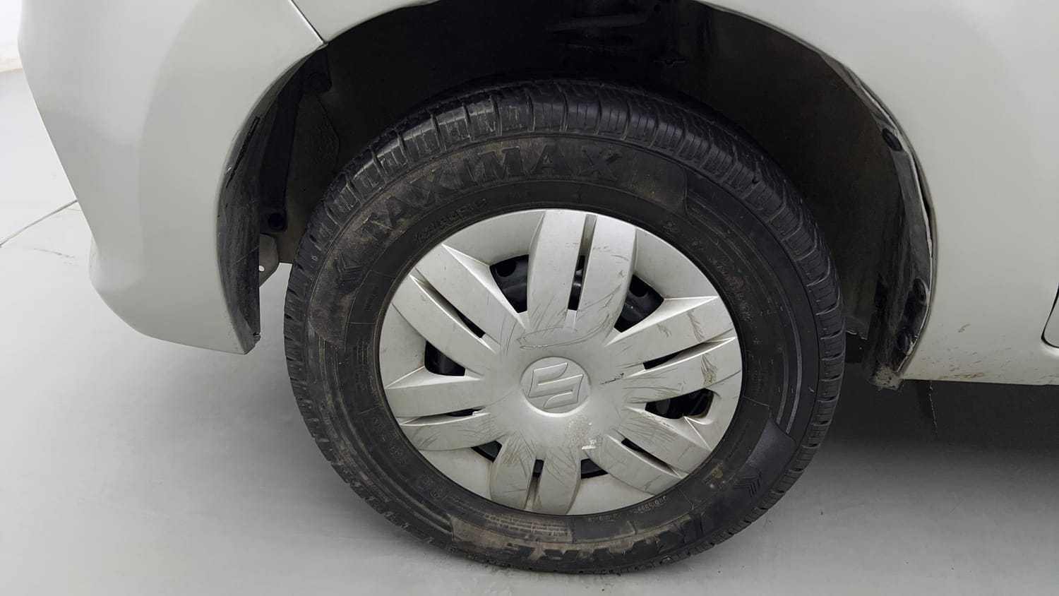 Used 2019 Maruti Suzuki Alto 800 LXi Petrol Manual tyres LEFT FRONT TYRE RIM VIEW