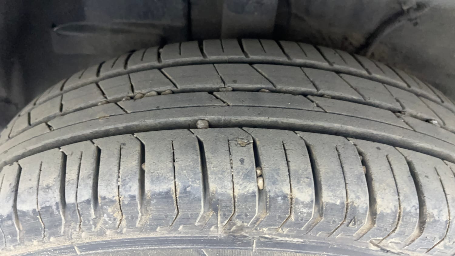 Used 2023 Tata Punch Adventure AMT Petrol Automatic tyres RIGHT REAR TYRE TREAD VIEW