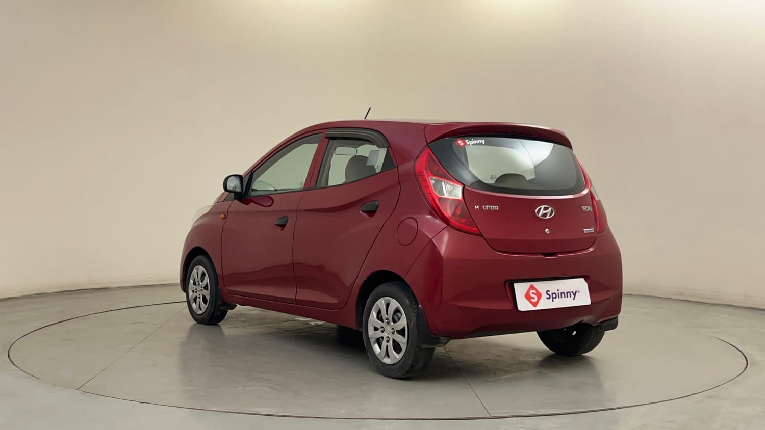 Used 2015 Hyundai Eon Magna + Petrol Manual exterior LEFT REAR CORNER VIEW