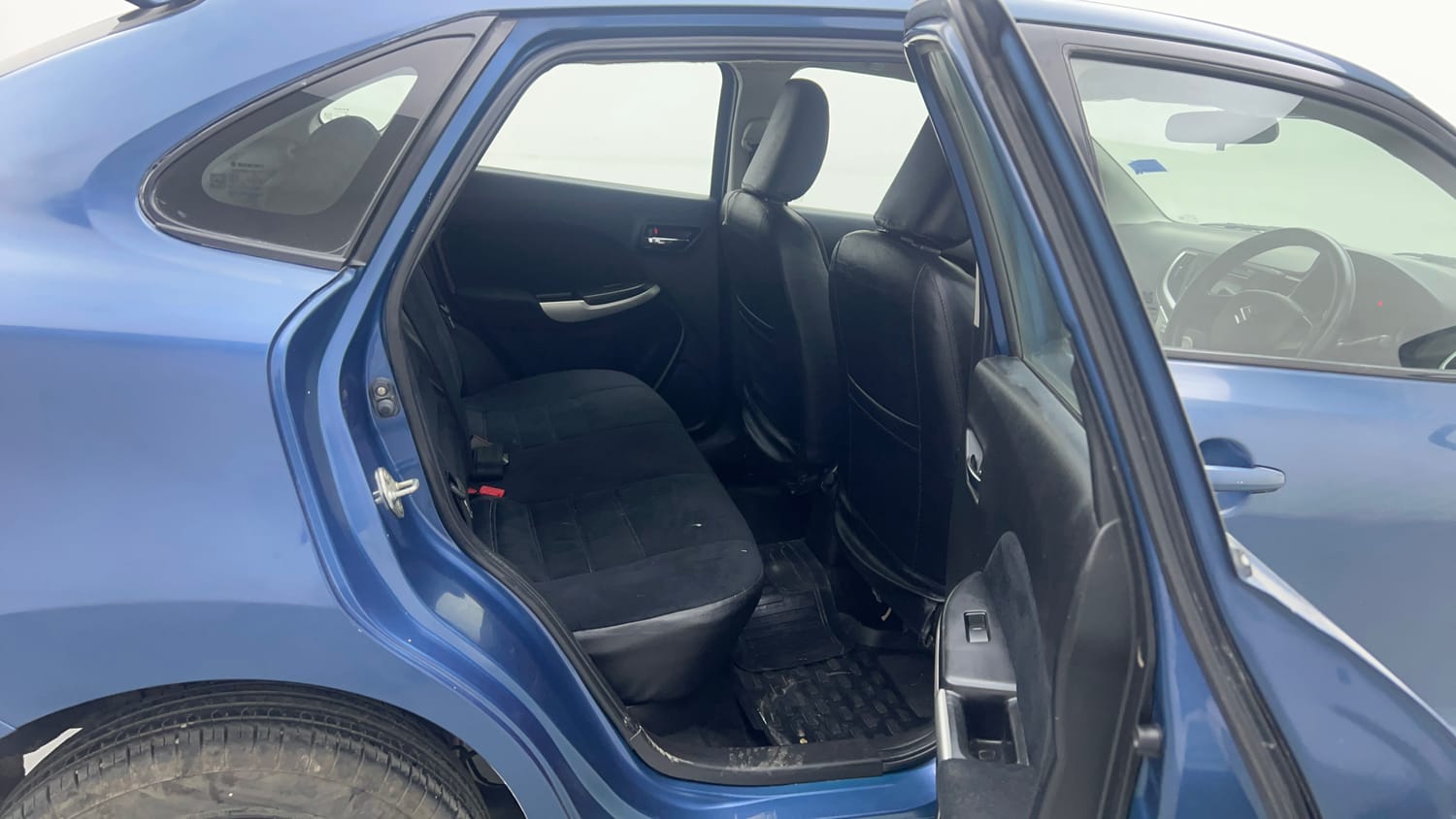 Used 2016 Maruti Suzuki Baleno Delta 1.2 Petrol Manual interior RIGHT SIDE REAR DOOR CABIN VIEW