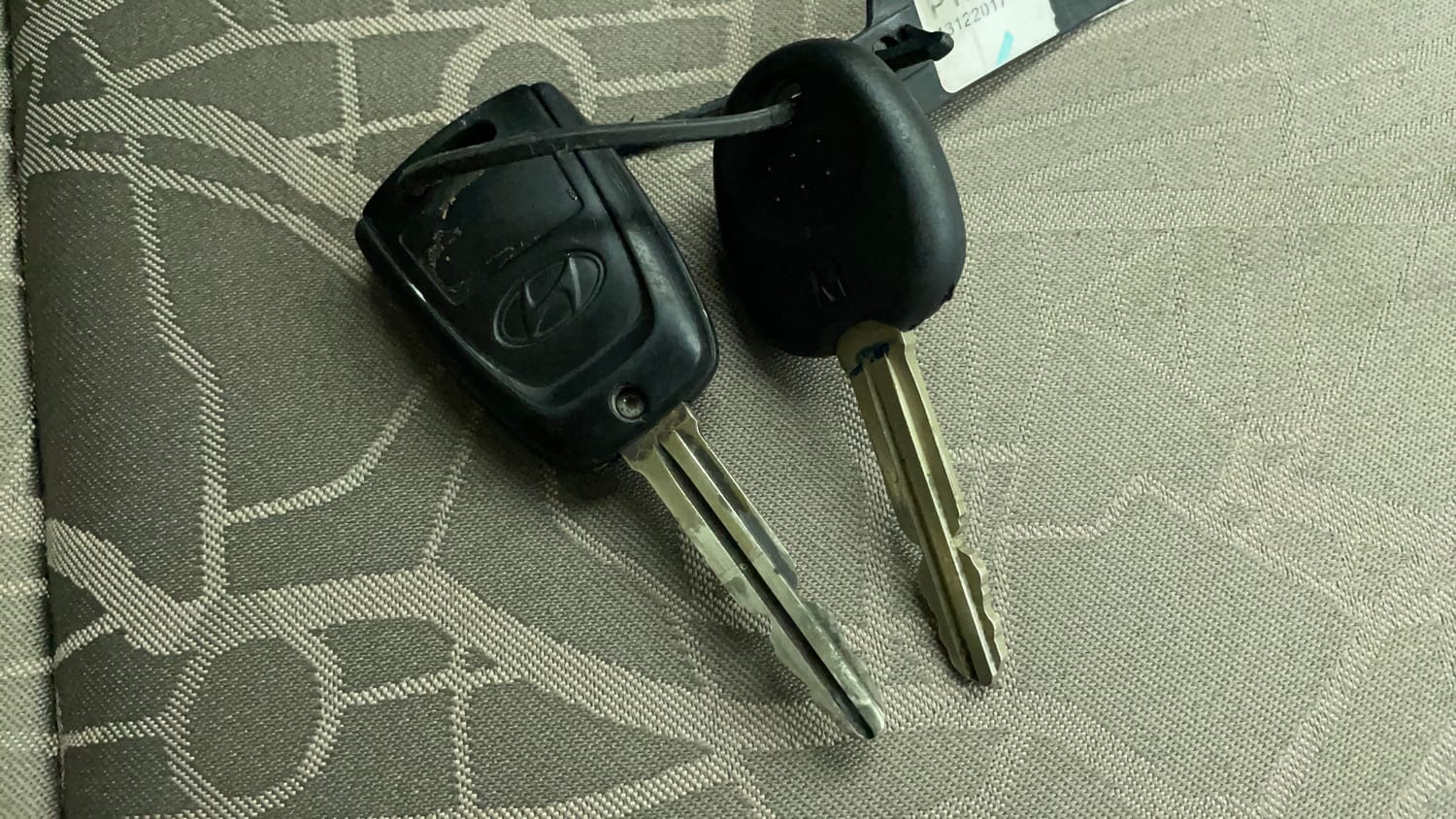 Used 2018 Hyundai Grand i10 Sportz (O) 1.2 Kappa VTVT Petrol Manual extra CAR KEY VIEW
