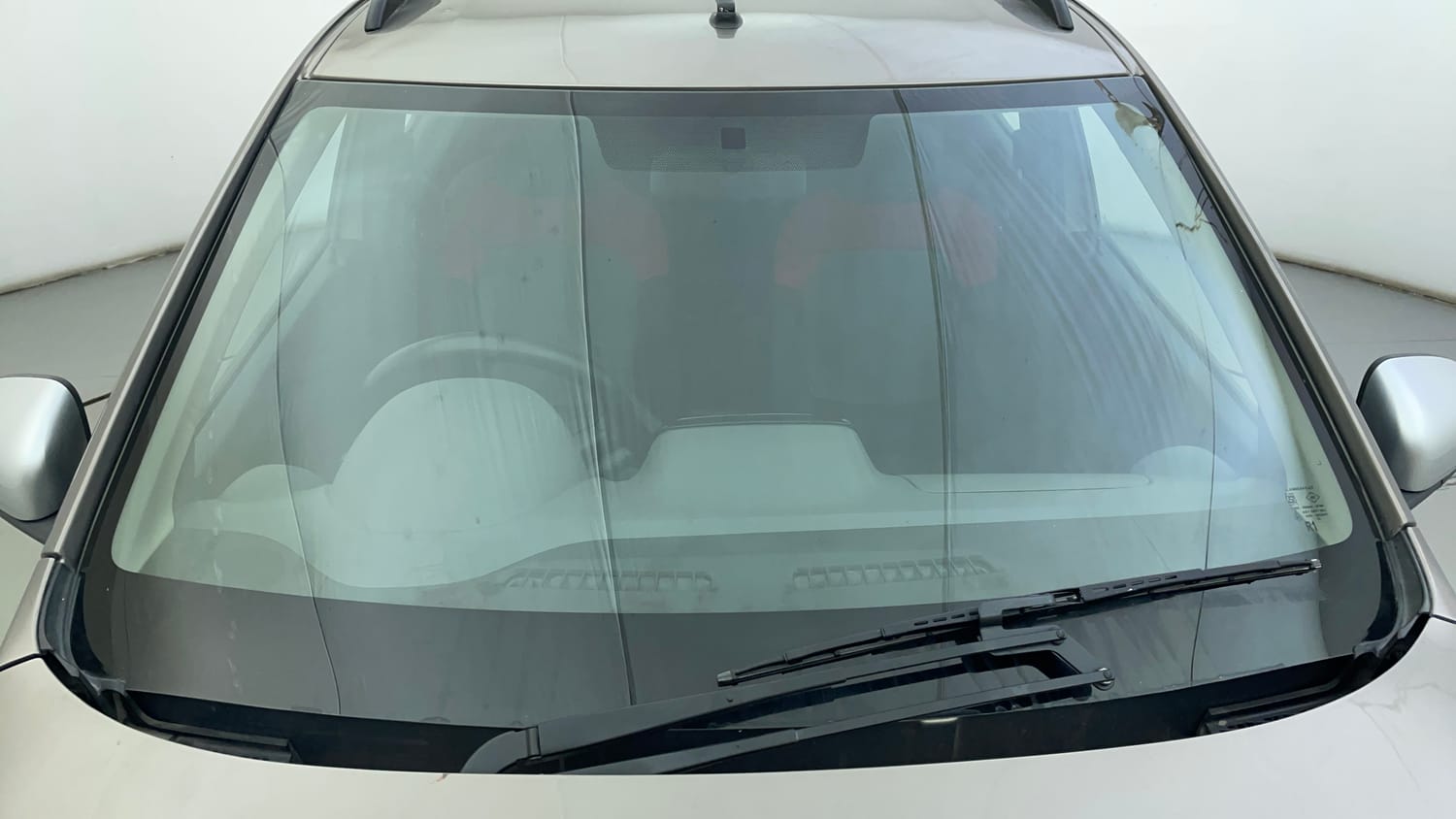 Used 2019 Renault Kwid RXT (O) 1.0 SCE Edition Petrol Manual exterior FRONT WINDSHIELD VIEW