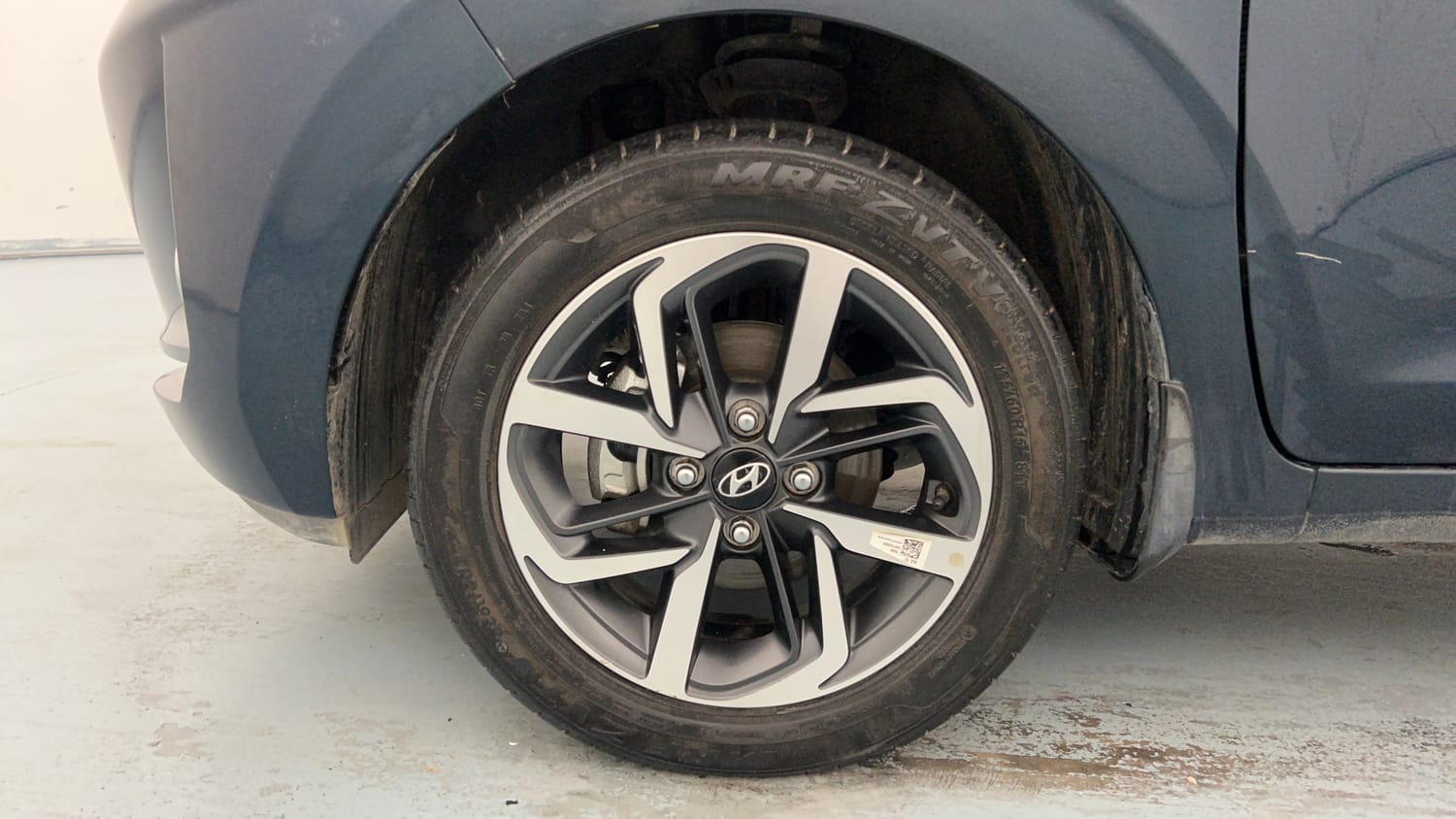 Used 2022 Hyundai Grand i10 Nios Asta 1.2 Kappa VTVT Petrol Manual tyres LEFT FRONT TYRE RIM VIEW