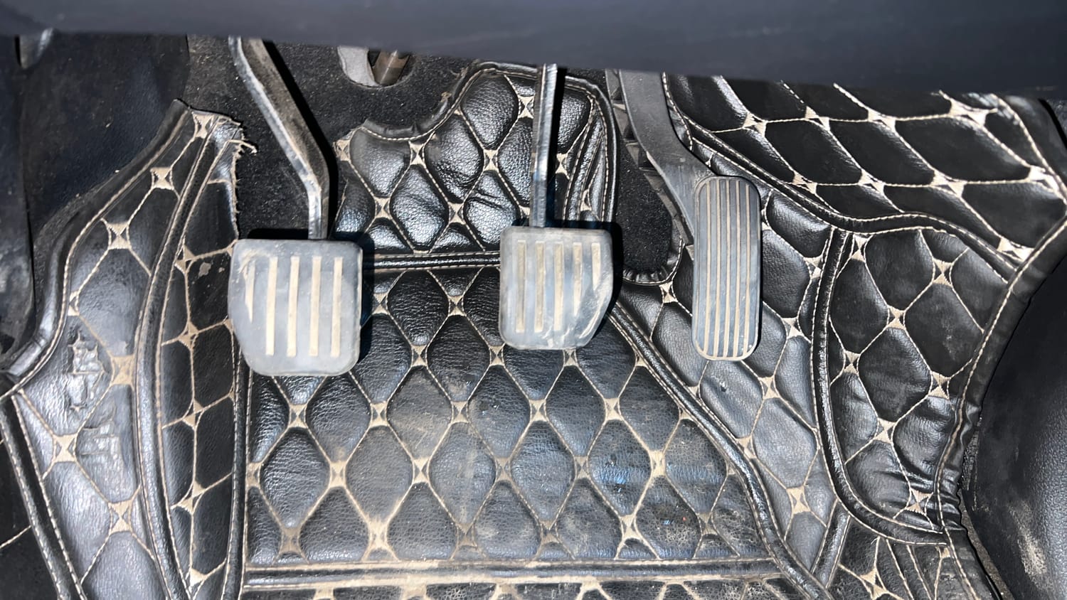 Used 2019 Tata Harrier XZ Diesel Manual interior PEDALS VIEW